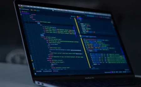 أفضل لغات البرمجة لمشاريع إنترنت الأشياء في 2025